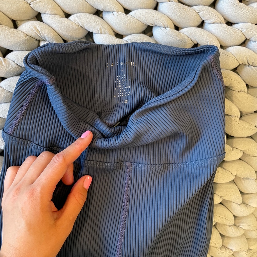 Blue ribbed 7/8 leggings